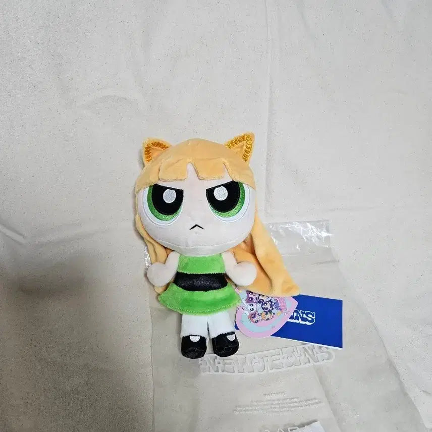 [BUNJANG] NewJeans Powerpuff Girls Haerin Medium Plush / 뉴진스 파워퍼프걸 해린 미디엄 인형