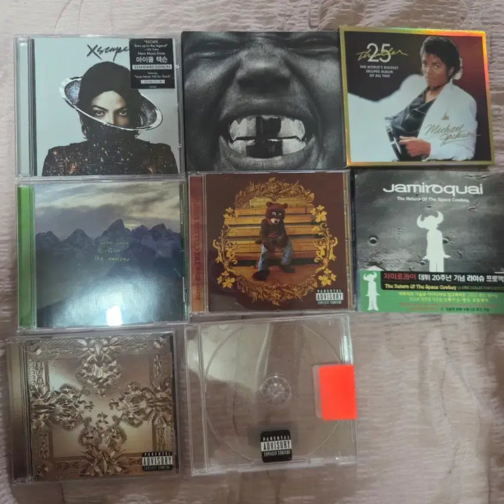 [BUNJANG] Michael Jackson, Kanye West, Jamiroquai CD Bundle Set with CD Player / CD일괄판매+CD플레이어