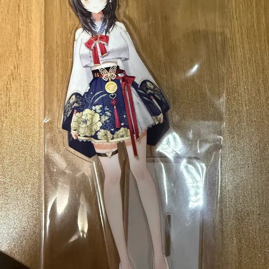 [BUNJANG] Stellive Hina Hanbok Acrylic Stand / 스텔라이브 히나 한복 아크릴 스탠드 판매