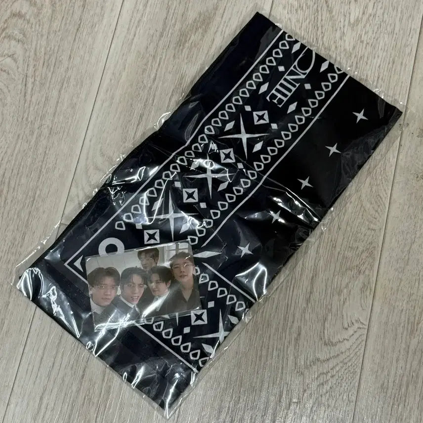 [BUNJANG] INFINITE MoonHwaeHwe Concert First Day Entry Gift Bandana + Photocard / 인피니트 무한대집회 첫공 입장 기프트 반다나+포토카드