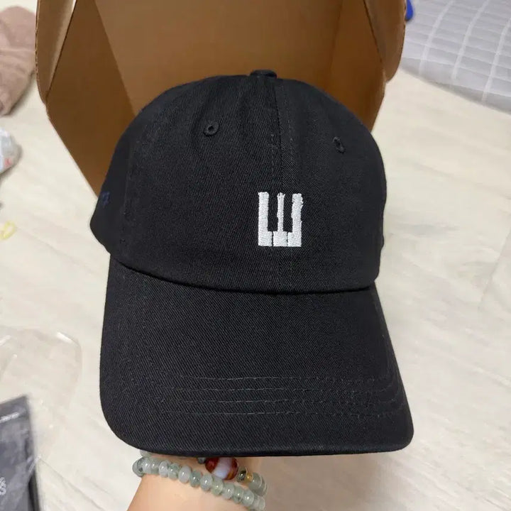 [BUNJANG] BIGBANG Exhibition Piano Hat / 빅뱅 전시회 모자