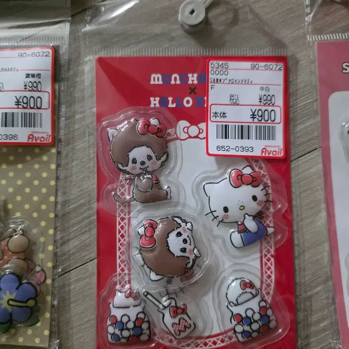 [BUNJANG] Sanrio Characters 8-Piece Set (Hello Kitty, Monchhichi, Usahana, Kuromi, Pompompurin, etc.) / 산리오 아베일 키티 몬치치 우사하나 쿠로미 폼폼푸린 등 8종 세트