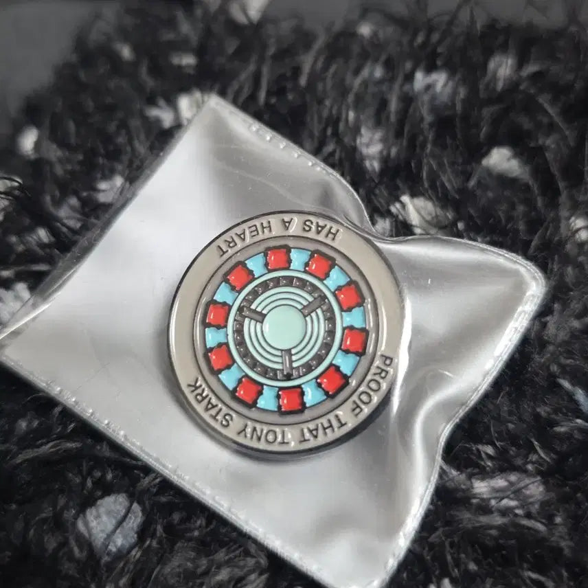 [BUNJANG] Iron Man Arc Reactor Badge / 아이언맨 아크리액터 뱃지 판매