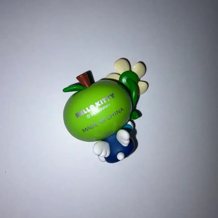 [BUNJANG] Hello Kitty Apple Pinwheel Figure (Opened, Box Included) / 헬로키티 사과 바람개비피규어 개봉(박스있음)