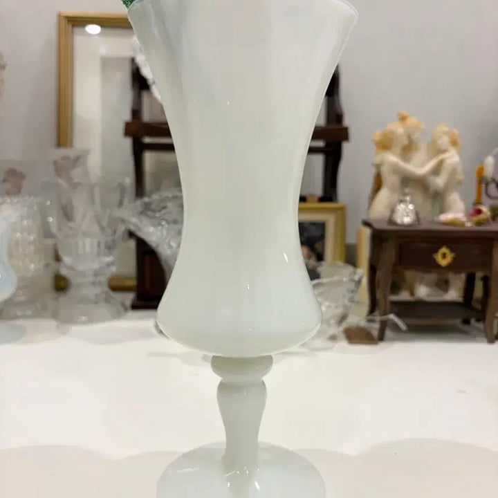[BUNJANG] Vintage Italian Opaline White Vase / 빈티지 이태리 오팔린 화이트 화병