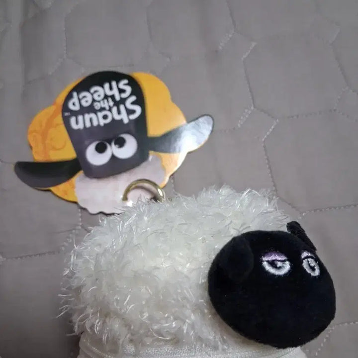 [BUNJANG] Shawn The Sheep Plush Pouch / 숀더쉽 인형 파우치