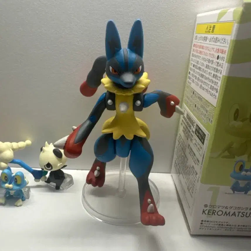 [BUNJANG] Lucario Articulated Figure / 포켓몬 가챠 루카리오 관절 피규어