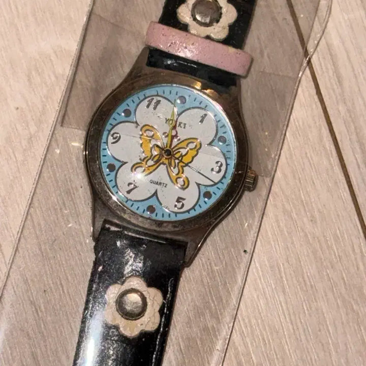 [BUNJANG] Yoki Flower Pattern Quartz Classic Wristwatch / 요키 플라워 패턴 쿼츠 고전 손목시계