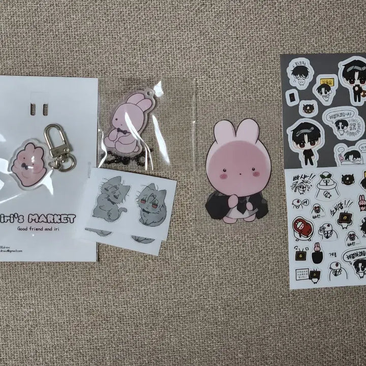 [BUNJANG] GyeDamChuKeun Kichin Sticker Photocard Bundle Set / 괴담출근 착친 키링 스티커 포카 일괄 브라운 이리님 삼화님