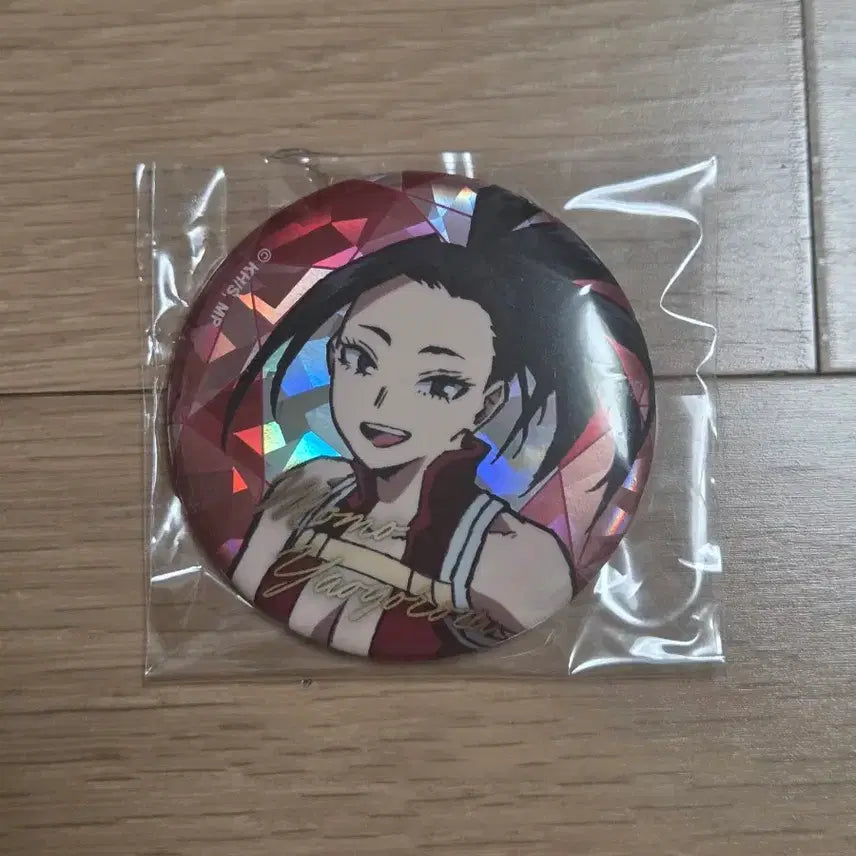 [BUNJANG] Yaoyorozu Momo 10th Anniversary Key Visual Hologram Can Badge - My Hero Academia / 야오요로즈 모모 야오모모 10주년 키비주얼 홀로그램 캔뱃지 나히아 히로아카 나의 히어로 아카데미아