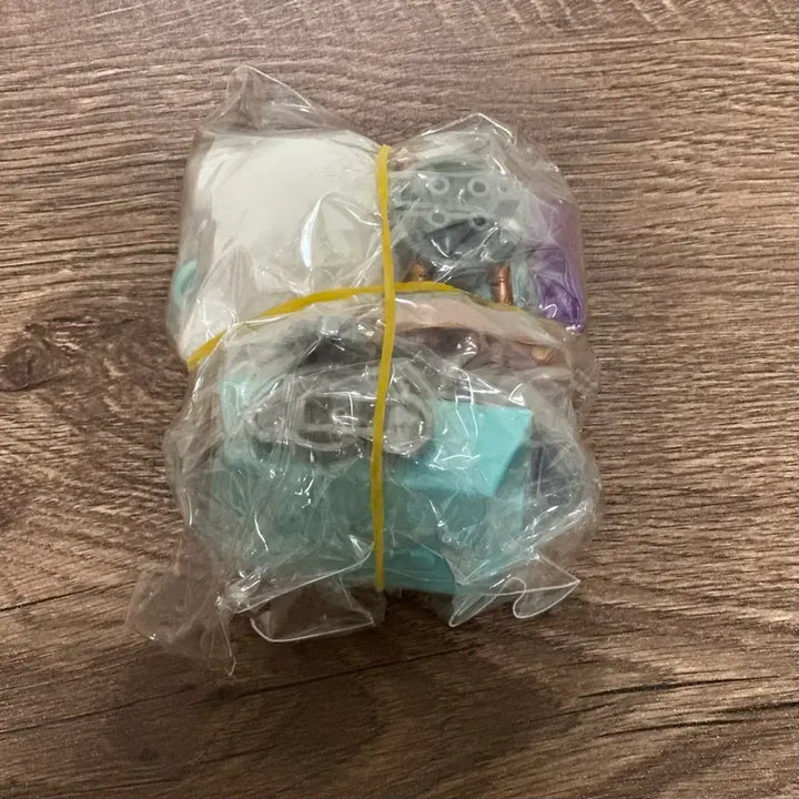 [BUNJANG] Hello Kitty Half Time Travel Series Figure / 헬로키티 하프 타임 트래블 시간 여행 시리즈 피규어