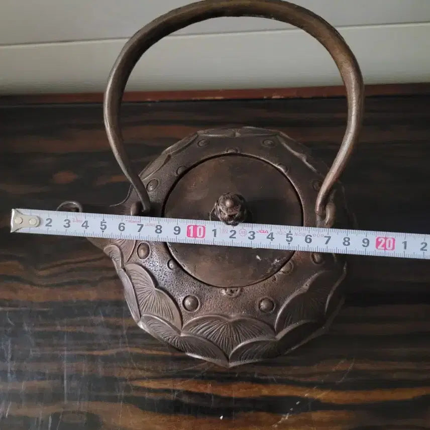 [BUNJANG] Vintage Brass Lotus Kettle / 적동 연꽃 주전자