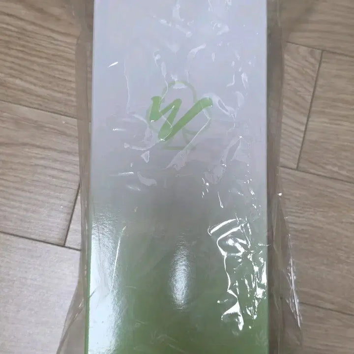 [BUNJANG] INFINITE Nam Woo Hyun Wood Stick Lightstick / 인피니트 남우현 응원봉  나무봉 양도합니다!