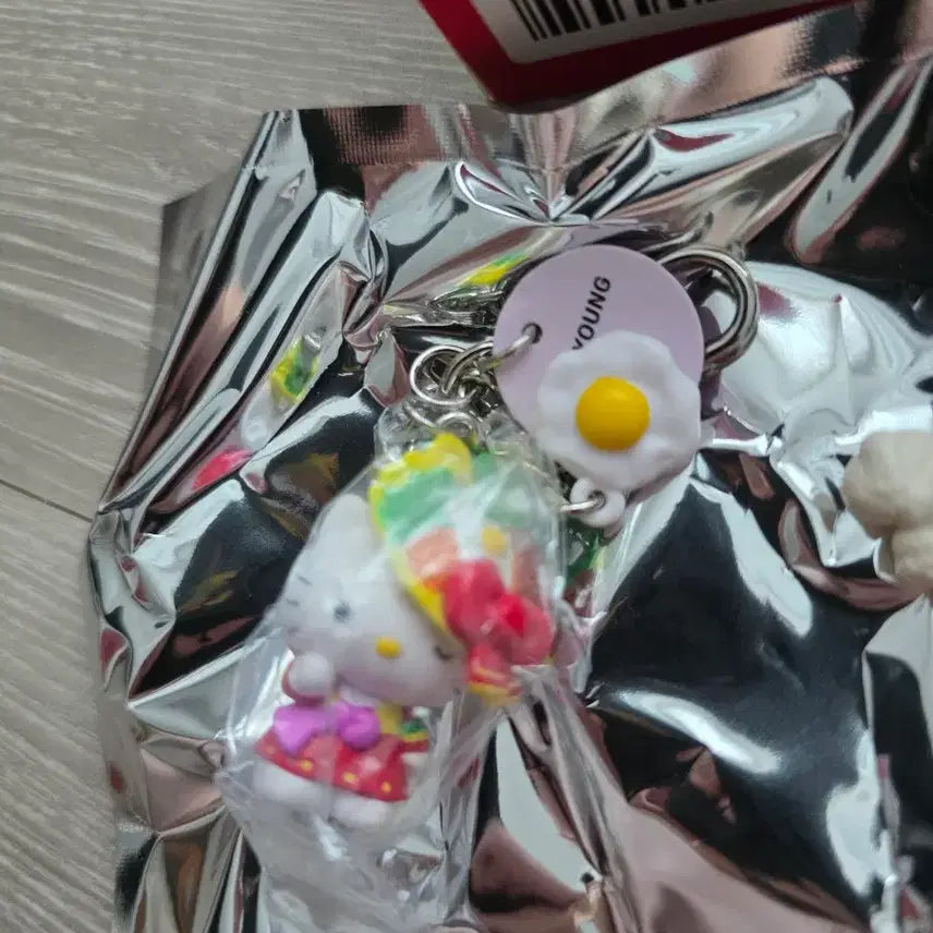 [BUNJANG] Hello Kitty Keychain Set / 올리브영 키티 헬로키티 키링 전주 강릉 2개세트