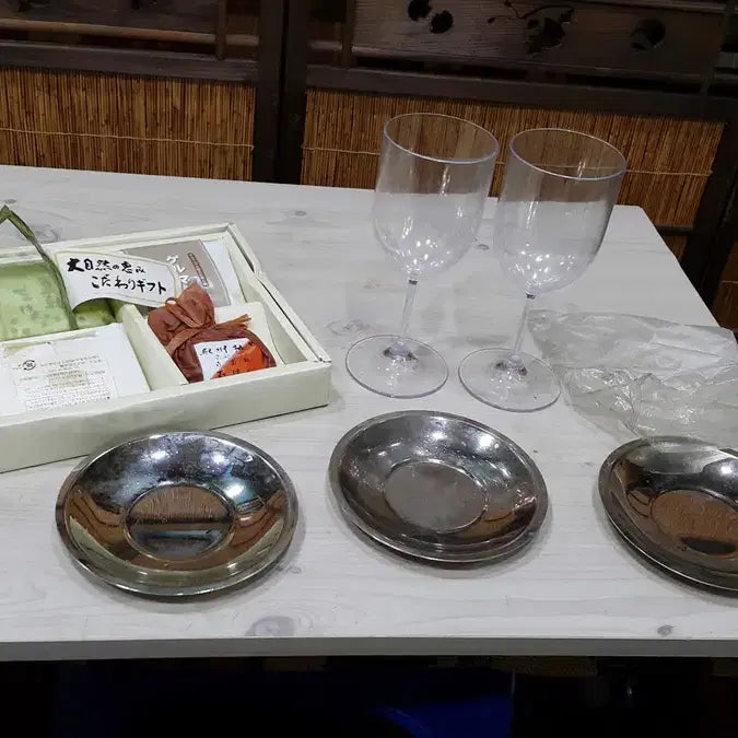[BUNJANG] Japanese Soap Set, Stainless Steel Coasters, and Plastic Wine Glasses / 일본 비누와 잔받침등