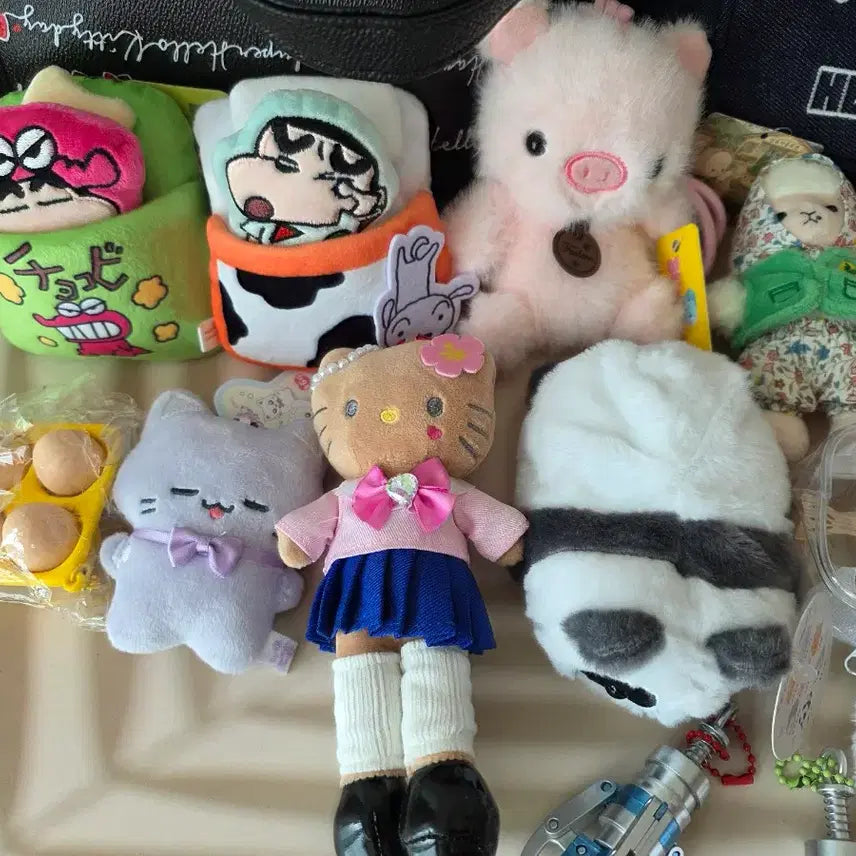 [BUNJANG] Hello Kitty, Rilakkuma, and Other Character Dolls Bundle Set / 헬로키티, 리락쿠마 등 캐릭터 인형 일괄