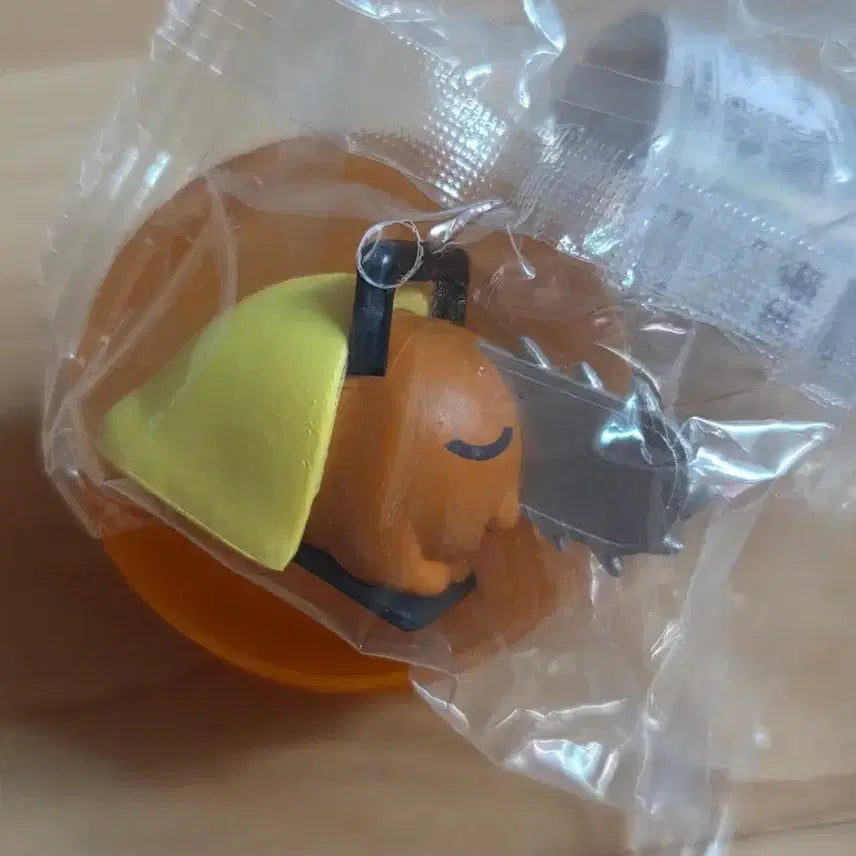 [BUNJANG] Chainsaw Man Pochita Mini Figure / 체인소맨 가챠 포치타 미니 피규어