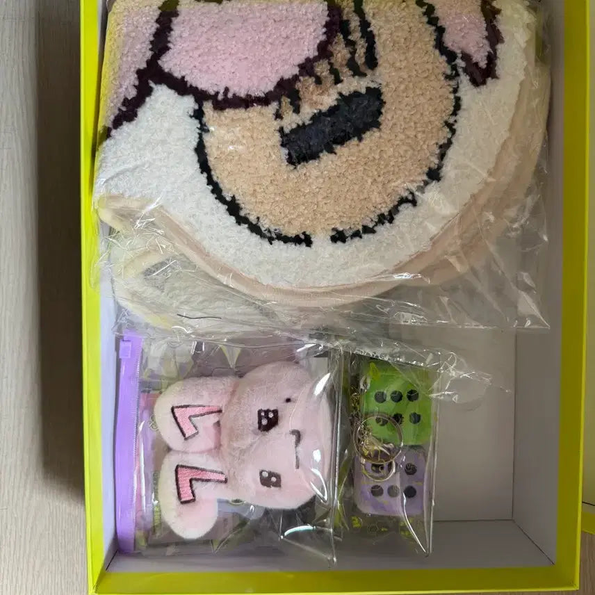 [BUNJANG] IU YooAna 7th Membership Kit / 아이유 유애나 7기 키트