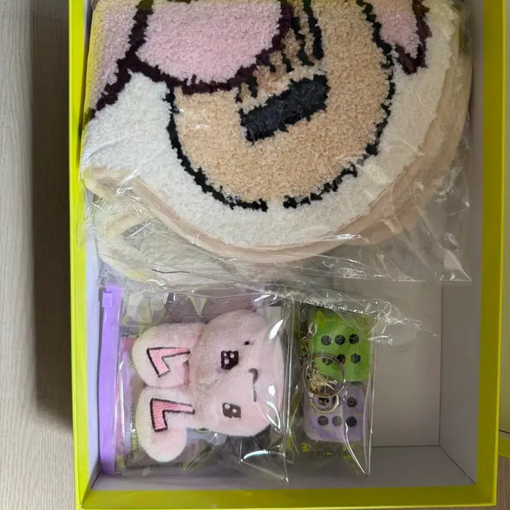 [BUNJANG] IU YooAna 7th Membership Kit / 아이유 유애나 7기 키트