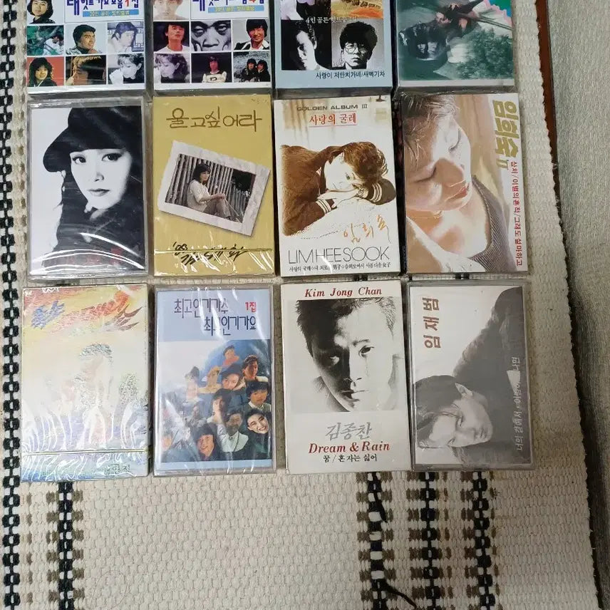 [BUNJANG] Unsealed K-Pop Cassette Tapes (24 pcs) / 가요 테이프 24개 .. 미개봉