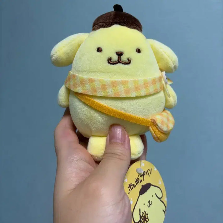 [BUNJANG] Sanrio Pompompurin Makocoin Figure with Classic Backpack / 고전 배낭 여행 가방 메고 있는 무뉴 폼폼푸린 마코인형