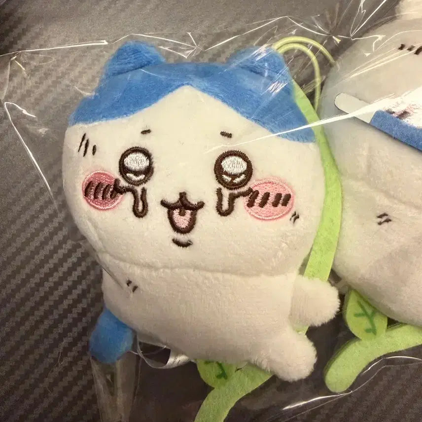 [BUNJANG] Chiikawa Hachiware "Fallen into a Hole" Set / 치이카와 구멍에 빠진 하치와레, 치이카와 세트