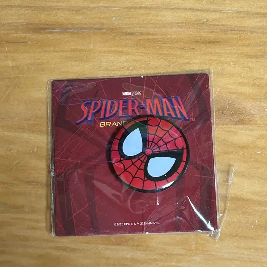 [BUNJANG] Spider-Man Brand New Day Poster Set (3 Types) &amp; Pin Badge / 4종) 스파이더맨 브랜드뉴데이 키비주얼 포스터 3종 + 핀뱃지