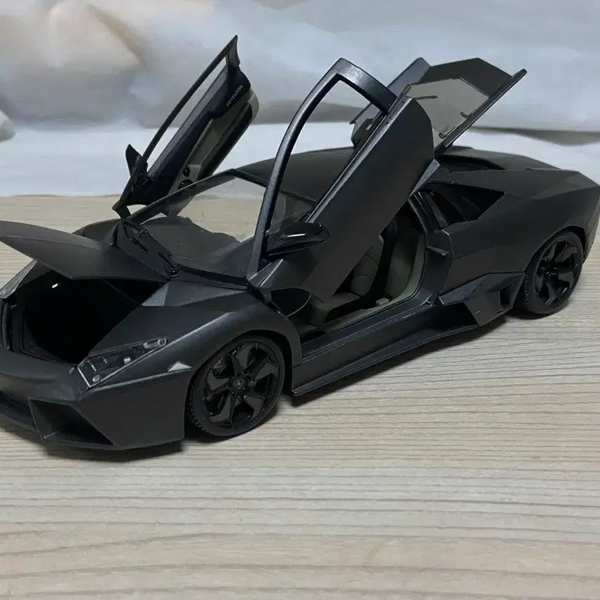 [BUNJANG] 1:18 Lamborghini Reventon Die-cast Model / 1:18 람보르기니 레벤톤 다이캐스트