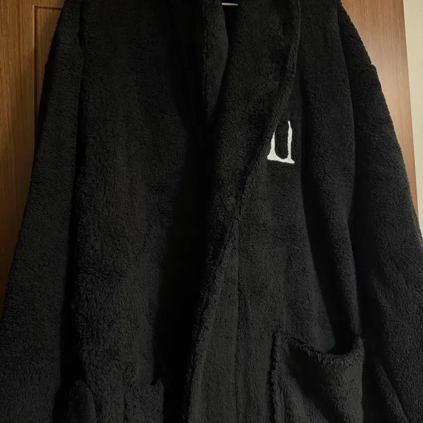 [BUNJANG] G-Dragon Weger Mensch Robe Black / 지드래곤 MD 위버멘쉬 로브 블랙