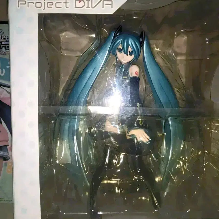 [BUNJANG] Hatsune Miku Project DIVA Premium Figure (Sealed, Classic) / (미개봉 고전)하츠네 미쿠 Project DIVA 프리미엄 피규어