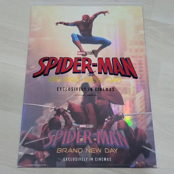 [BUNJANG] Spider-Man Key Visual Poster 3 Types + Pin Badge Set / [전용박스 안전포장] 스파이더맨 키비쥬얼 포스터 3종 + 핀뱃지
