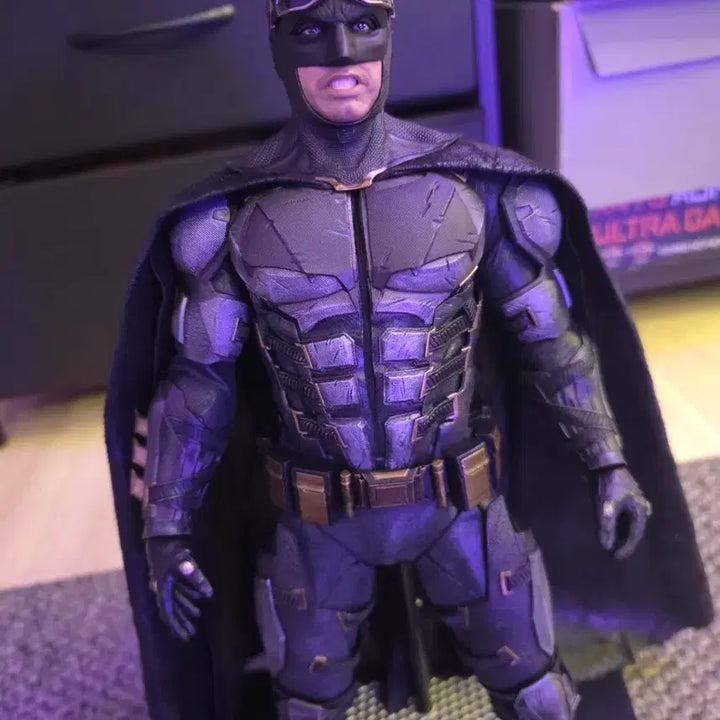 [BUNJANG] Batman Tactical Suit Figure / 배트맨 택틱컬 슈트 피규어