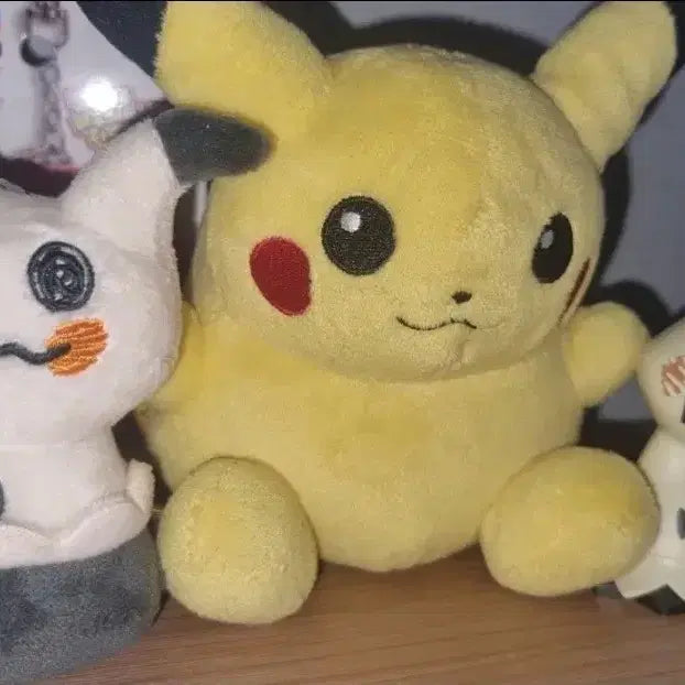 [BUNJANG] Classic Pikachu Mimikyu Moncolle Figure Charm Bundle Set / 고전 피카츄 인형 따라큐 몬콜레 피규어 인형키링 일괄