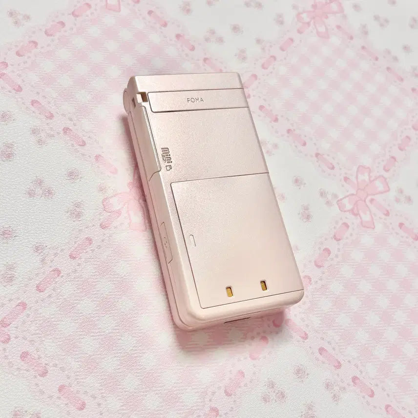 [BUNJANG] Near-Mint Condition Working Flip Phone (Sawako) / (작동O)너에게닿기를 사와코폰 폴더폰