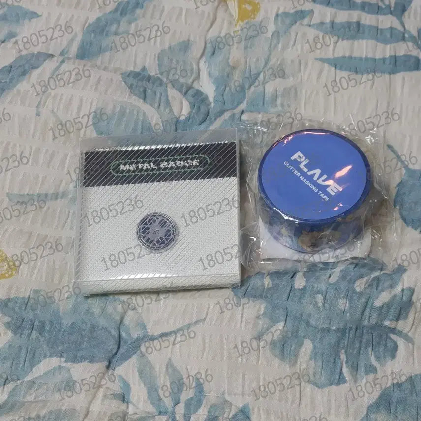 [BUNJANG] PULLIVE Yu Yeoreum Badge &amp; Glitter Masking Tape Set / 플레이브 육여름 뱃지 애니플러스 글리터 마스킹테이프