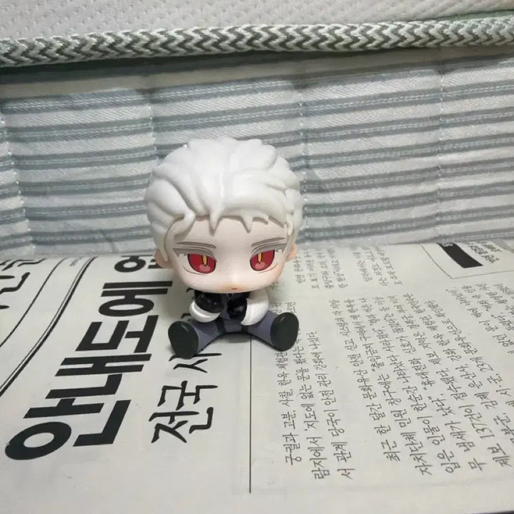 [BUNJANG] Lee Ja-heon All-Seated Figure / 괴출 모두앉아 피규어 이자헌 양도