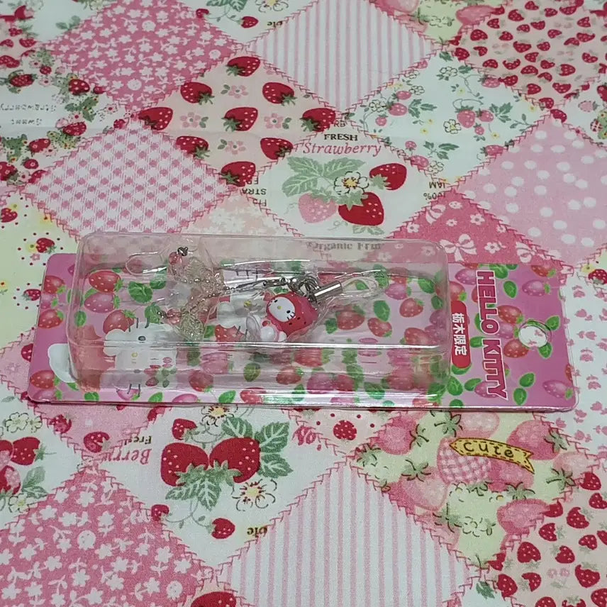 [BUNJANG] Classic Kitty Strawberry Bear Box Strap / 고전 키티 딸기곰 박스형 스트랩