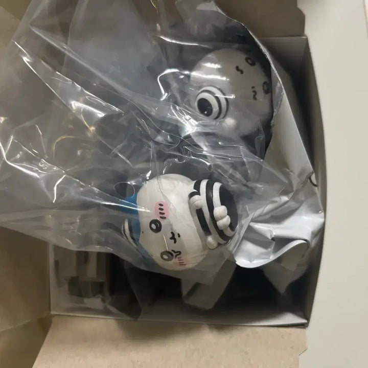 [BUNJANG] Cheekawa Hachiware Prison Figure / 먼작귀 감옥 프리즌 피규어 치이카와 하치와레