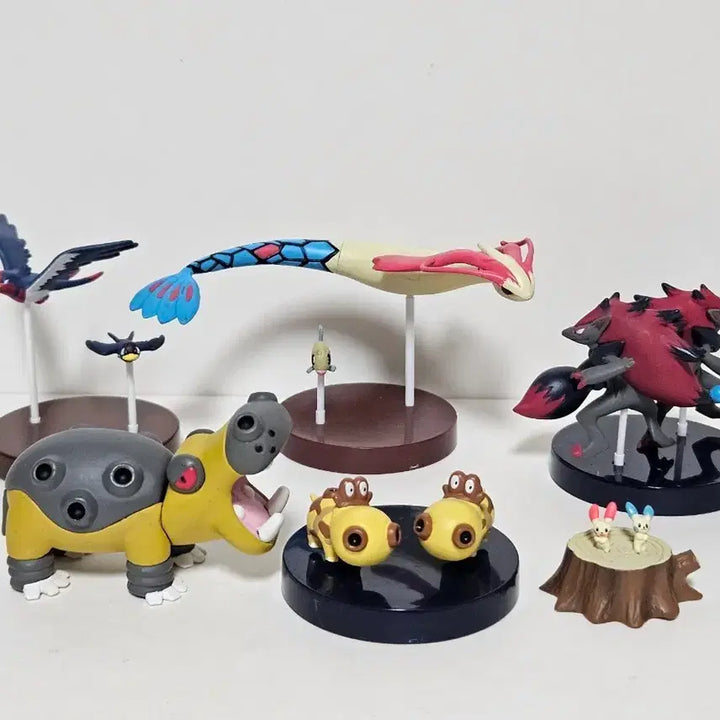 [BUNJANG] Pokemon 3D Figurine Set (Milotic Swimming Version &amp; Others) - Rare Collectibles / 9/11까지 판매,택포11만,매우희귀품)포켓몬스터 입체도감 밀로틱 유영버전 및 기타 피규어 중고 6종류