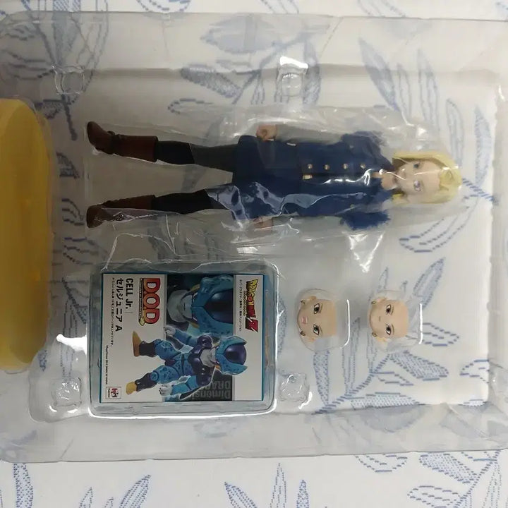 [BUNJANG] Dragon Ball Z Android 17, Android 18, Cell &amp; Trunks Action Figures Set / dod인조인간3종+트랭크스