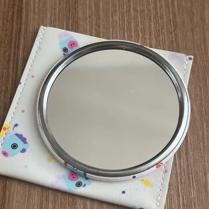 [BUNJANG] BT21 Mang Pouch &amp; Mirror Set / BT21 망 MANG 파우치 거울 세트
