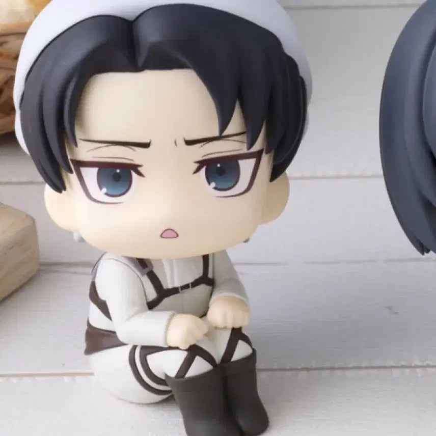 [BUNJANG] Attack on Titan Levi Cleaning Version Look Up Figure with Special Cushion (Sealed) / 현물미개봉)특전방석포함  리바이청소 룩업