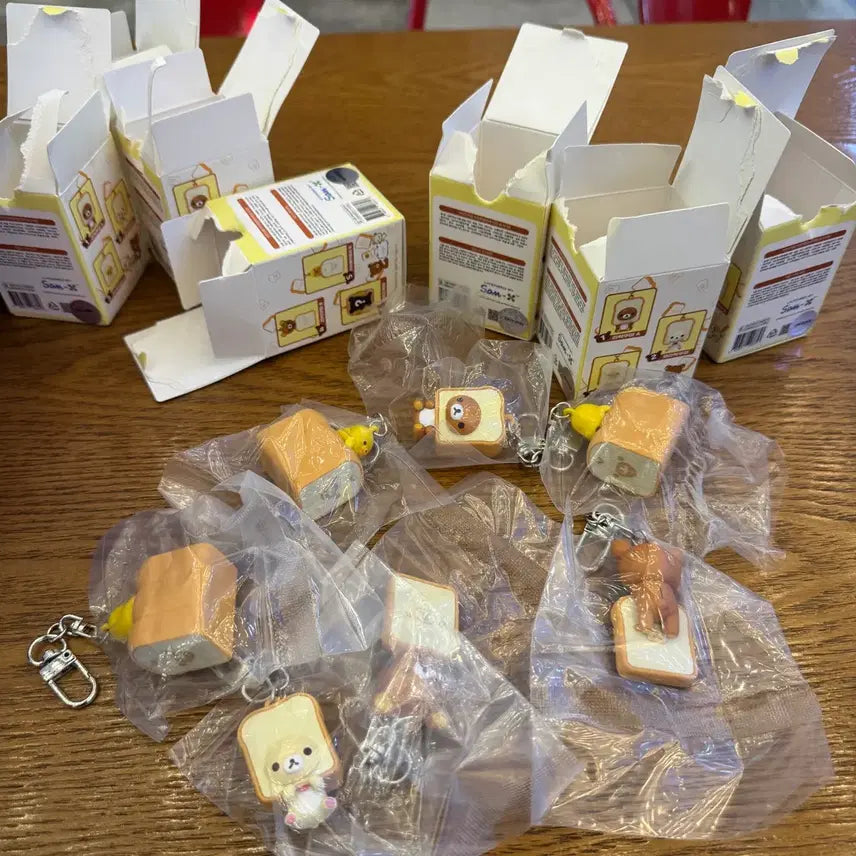 [BUNJANG] Rilakkuma Bread Pouch Keyring / 리락쿠마 식빵 키링 cgv 판매