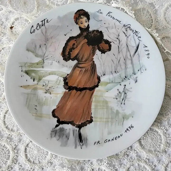 [BUNJANG] 19th-20th Century Women Decorative Plate / 리모지 세기의 여성들 장식접시