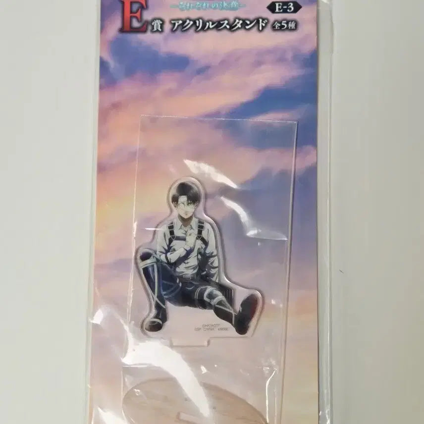 [BUNJANG] Attack on Titan Ichiban Kuji E Prize Levi Ackerman Acrylic Stand / 진격의 거인 제일복권 e상 아크릴 스탠드 리바이