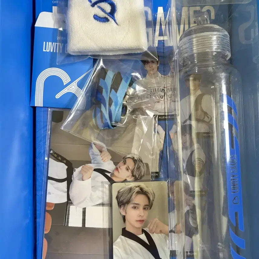 [BUNJANG] CRAVITY Official Fanclub LUVITY 4th Generation Kit / 크래비티 팬클럽(러비티) 4기 키트