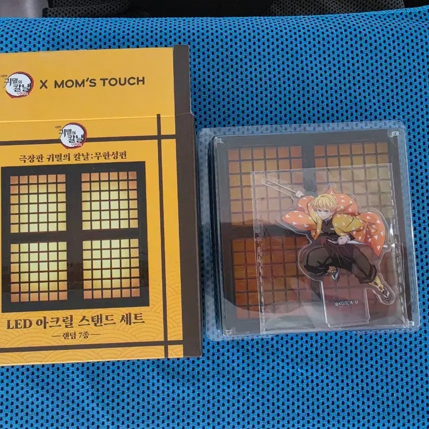 [BUNJANG] Demon Slayer Zenitsu LED Acrylic Stand / 맘스터치 귀칼 젠이츠 LED 아크릴 스탠드