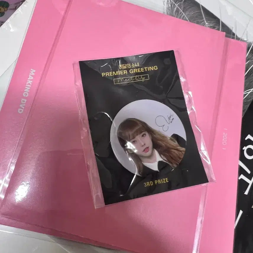 [BUNJANG] LOONA Vivi Meet &amp; Greet Can Badge / 이달의소녀 이달소 비비 밋앤그릿 캔뱃지