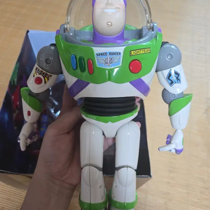[BUNJANG] Takara Tomy Buzz Lightyear Real Action Heroes Figure / 타카라토미 버즈 라이트이어 리얼포저블 피규어 판매합니다