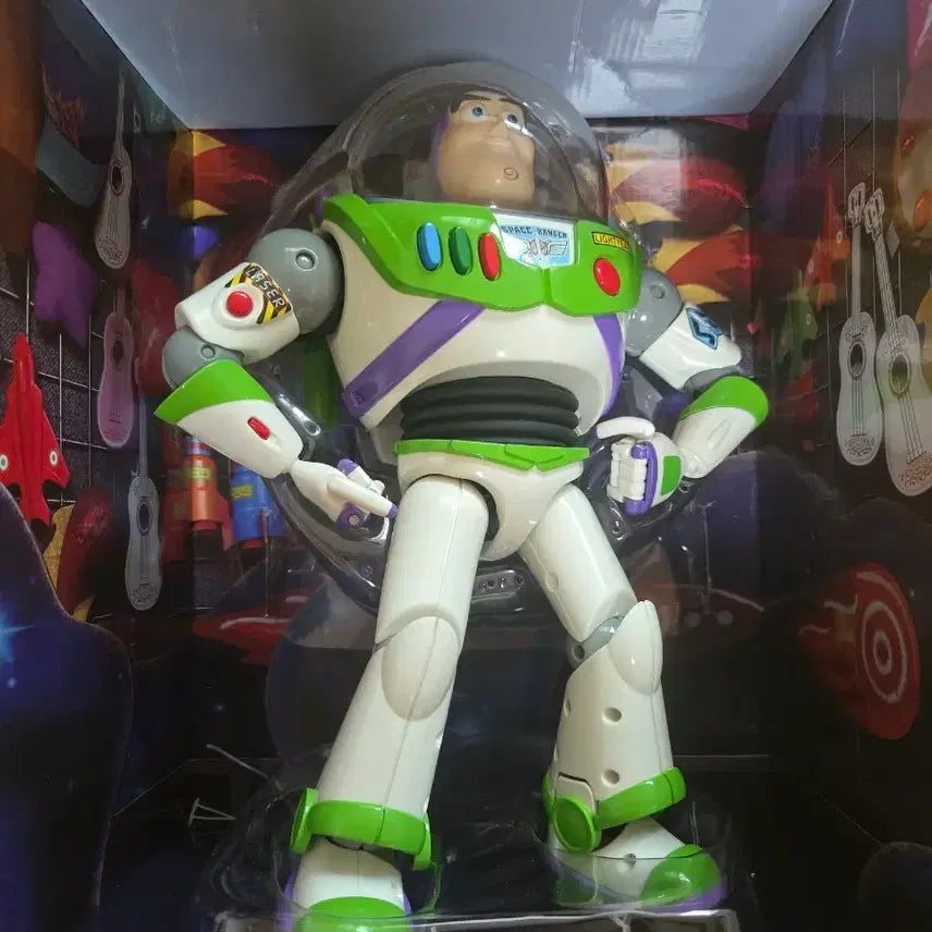 [BUNJANG] Takara Tomy Buzz Lightyear Real Action Heroes Figure / 타카라토미 버즈 라이트이어 리얼포저블 피규어 판매합니다